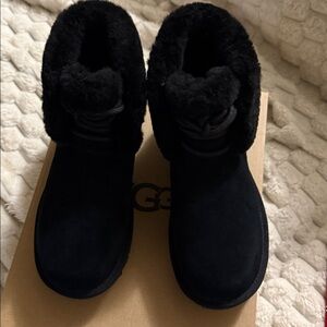 UGG Classic Mini Posy Boots - Black